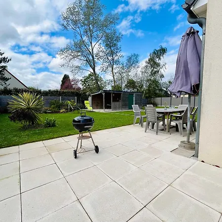 Le Des Marais Charming With Garden In Carentan-les-marais