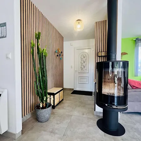 Le Des Marais Charming With Garden In Carentan-les-marais Holiday home