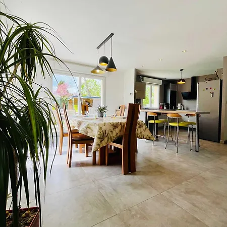 Le Des Marais Charming With Garden In Carentan-les-marais Holiday home