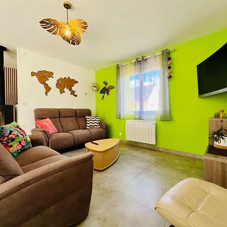Le Des Marais Charming With Garden In Carentan-les-marais Holiday home